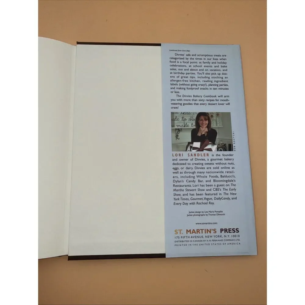 The Divvies Bakery Cookbook: No Nuts. - Hardcover, by Sandler Lori - 1st ED